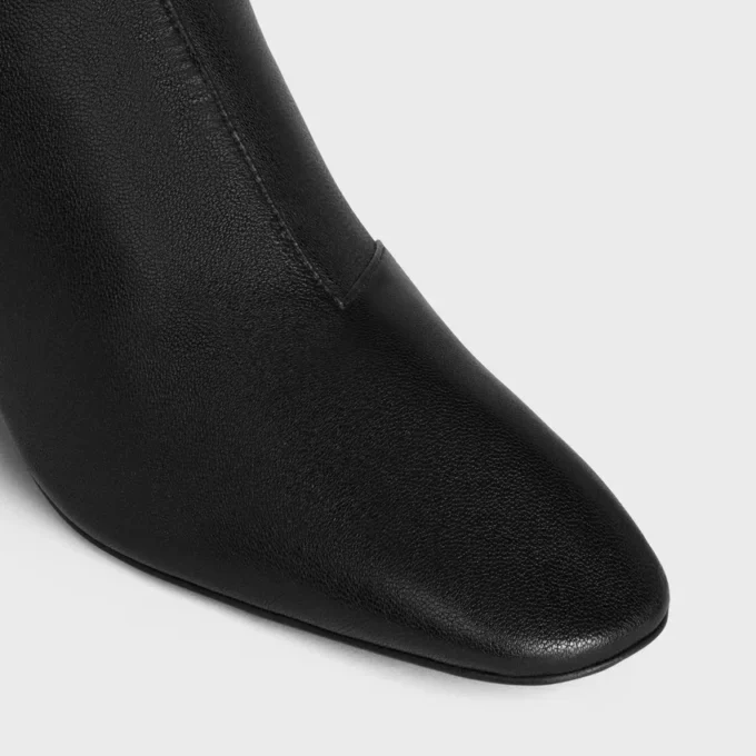 Cheri – Zipped Boot in Stretch Lambskin