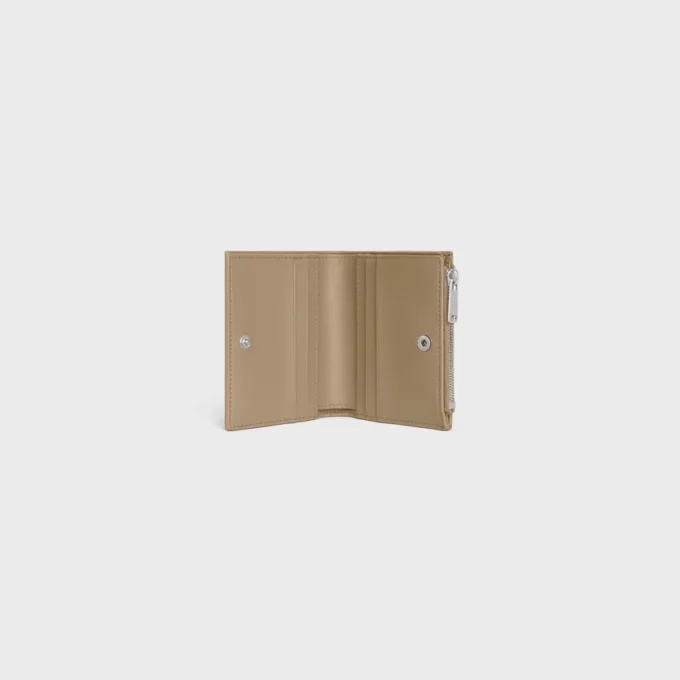 Compact Wallet in Grained Calfskin
