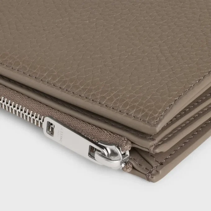 Compact Wallet in Grained Calfskin