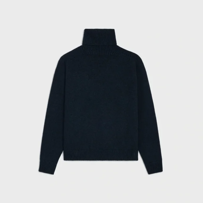 Turtleneck Sweater in Seamless Cashmere