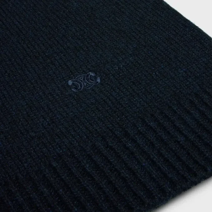Turtleneck Sweater in Seamless Cashmere