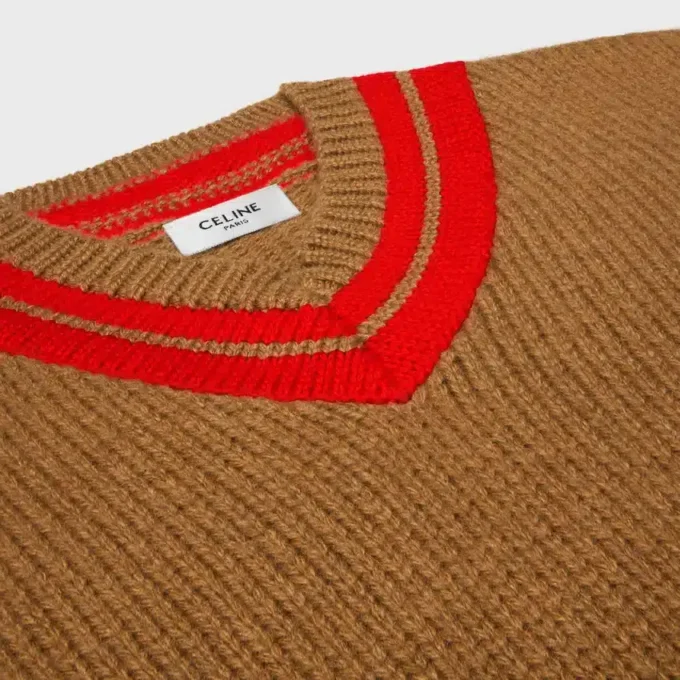 V-Neck Sweater in Cashmere