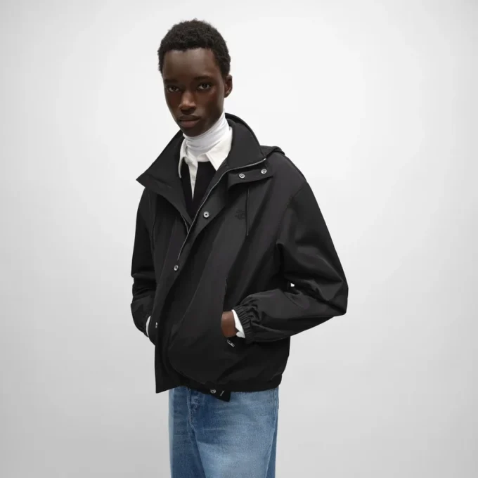 Windbreaker in Nylon Twill